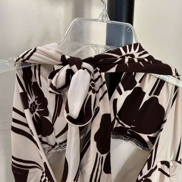 Fit & Flare Neck Tieup Crossover Collar Stretchy Dress - Picture 7 of 11